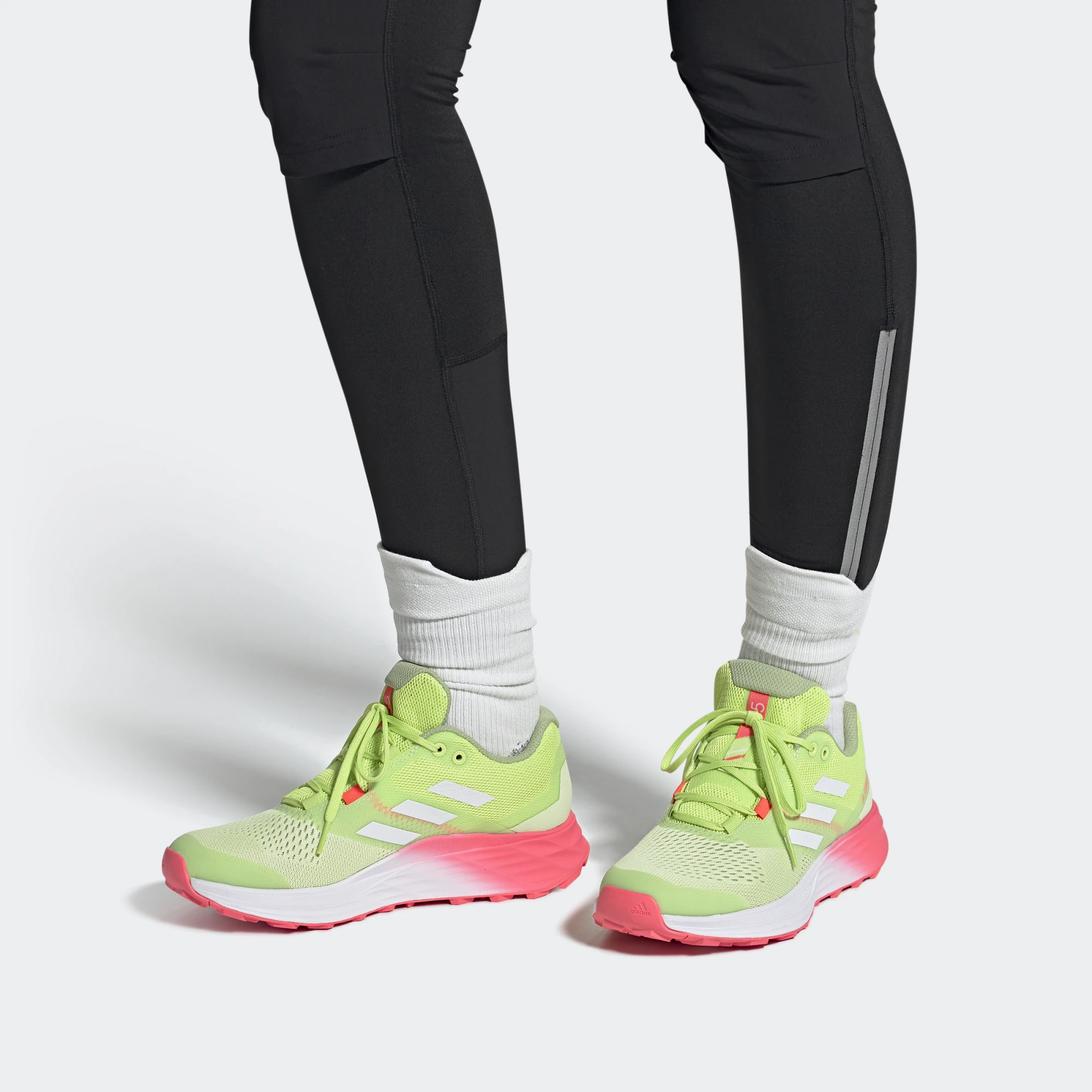 Sizing (W) adidas Terrex Two Flow Larian Jejak 'Keselesaan Tahan Lasak' H03388