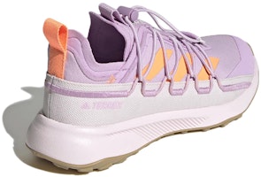 Shop adidas Terrex Voyager 21 舒適耐磨戶外功能鞋 女款 紫