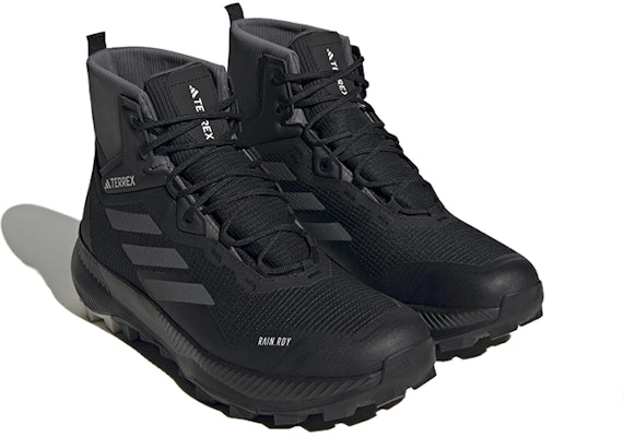 (W) adidas Terrex WMN Mid Rain.RDY 'Hitam Kelabu' HQ3556 Lookbook (W) adidas Terrex WMN Mid Rain.RDY 'Hitam Kelabu' HQ3556