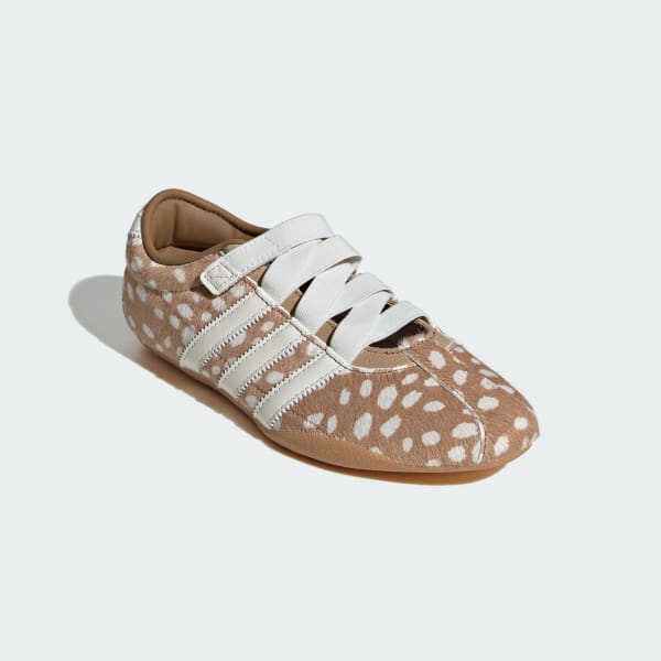 Shop (W) adidas 東京 MJ 棕色沙漠/米白/橡膠 KJ5221