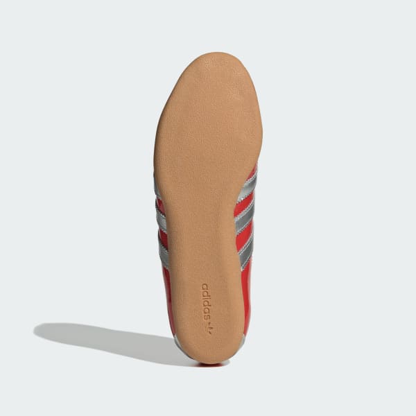 Lookbook (W) Adidas Tokio Rojo/Plateado Metálico/Goma JQ0596