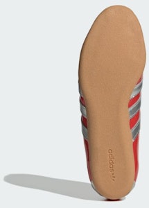 (W) アディダス トーキョー レッド/シルバーメタリック/ガム JQ0596 Lookbook (W) アディダス トーキョー レッド/シルバーメタリック/ガム JQ0596