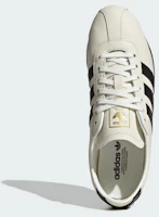 Shop (W) Adidas 東京限定運動鞋 米白/黑色/金屬金 JQ0597