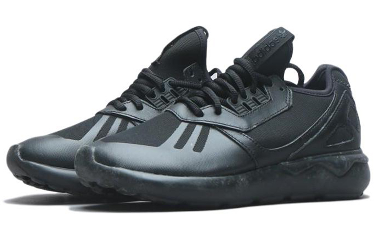 Lookbook (W) アディダス チュブラー ランナー "トリプルブラック" B25089