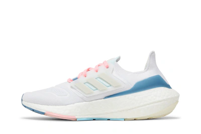 (Women) adidas UltraBoost 22 'White Almost Blue' GX5929
