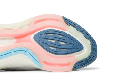 (Women) adidas UltraBoost 22 'White Almost Blue' GX5929