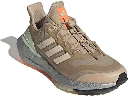 (W) adidas UltraBoost 22 Cold.RDY 2.0 'Magic Beige Silver' Beige Perak GX6736 Lookbook (W) adidas UltraBoost 22 Cold.RDY 2.0 'Magic Beige Silver' Beige Perak GX6736