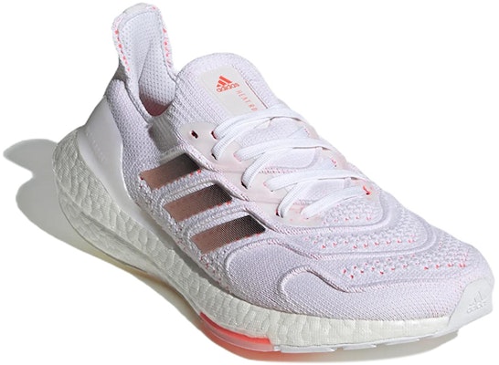 (W) 阿迪达斯UltraBoost 22 Heat.Rdy '云白红' GX8057 Lookbook (W) 阿迪达斯UltraBoost 22 Heat.Rdy '云白红' GX8057