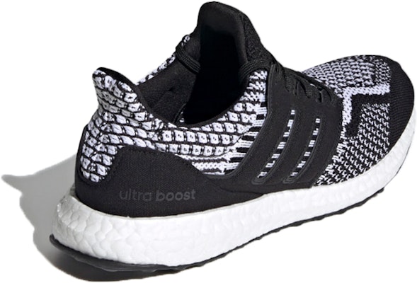 (W) adidas UltraBoost 5.0 DNA 'Hitam Putih' FZ1850 Shop (W) adidas UltraBoost 5.0 DNA 'Hitam Putih' FZ1850
