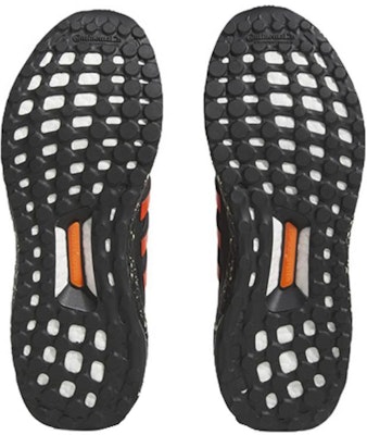 (W) 阿迪达斯UltraBoost 5.0 DNA '黑色惊奇红斑点' GV8735 Details for (W) 阿迪达斯UltraBoost 5.0 DNA '黑色惊奇红斑点' GV8735