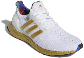 (女性) adidas UltraBoost 5.0 DNA 'Title IX' HP7425 Lookbook (女性) adidas UltraBoost 5.0 DNA 'Title IX' HP7425