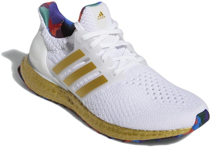 (女性) adidas UltraBoost 5.0 DNA 'Title IX' HP7425 Lookbook (女性) adidas UltraBoost 5.0 DNA 'Title IX' HP7425