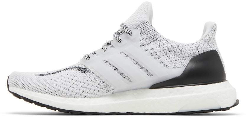 (女款)adidas UltraBoost 5 DNA '白黑' GY6959 Lookbook (女款)adidas UltraBoost 5 DNA '白黑' GY6959