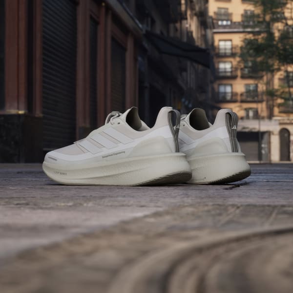 Details for (W) Adidas UltraBoost 5 H.Koumori Beige/Gris Uno/Plata Guijarro JQ5389