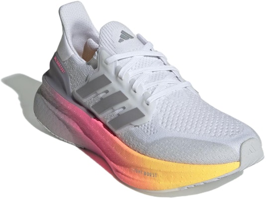 (W) adidas Ultraboost 5X 'Putih Lucid Pink' ID8840 Lookbook (W) adidas Ultraboost 5X 'Putih Lucid Pink' ID8840
