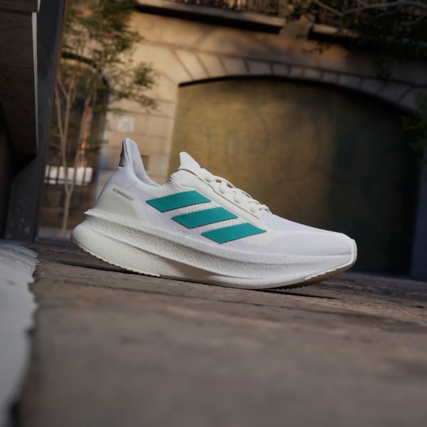 Lookbook (W) アディダス ウルトラブースト 5X コアホワイト/ピュアティール/グレーシックス JI3245