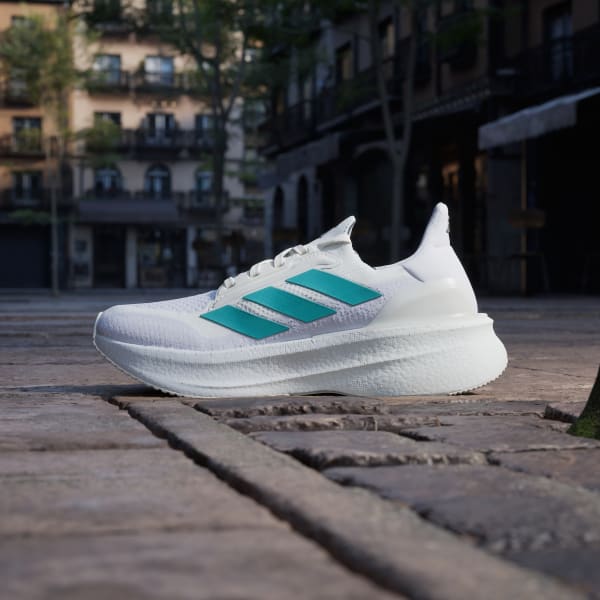 Sizing (W) アディダス ウルトラブースト 5X コアホワイト/ピュアティール/グレーシックス JI3245