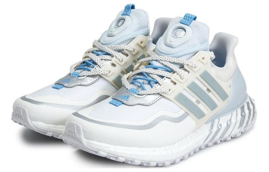 Lookbook (W) 울트라부스트 올터레인 '화이트 실버 스카이' HP6722