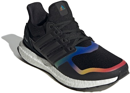 (W) adidas UltraBoost DNA 'Pelangi Iridescent' FV7015 Lookbook (W) adidas UltraBoost DNA 'Pelangi Iridescent' FV7015