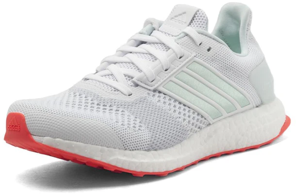 (W) adidas UltraBoost ST ''Wit'' AQ4433 Lookbook (W) adidas UltraBoost ST ''Wit'' AQ4433