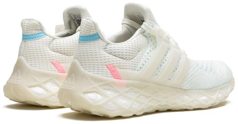 (W) adidas UltraBoost Web DNA 'Putih Krem' GX2138 Lookbook (W) adidas UltraBoost Web DNA 'Putih Krem' GX2138