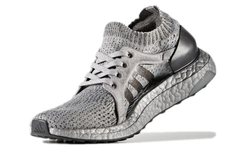 Lookbook adidas Ultraboost 舒適運動 通風耐磨 低筒 跑步鞋 女款 銀灰
