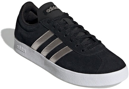 (W) adidas VL Court 2.0 'Hitam Platinum Metallic' EE6784 Lookbook (W) adidas VL Court 2.0 'Hitam Platinum Metallic' EE6784