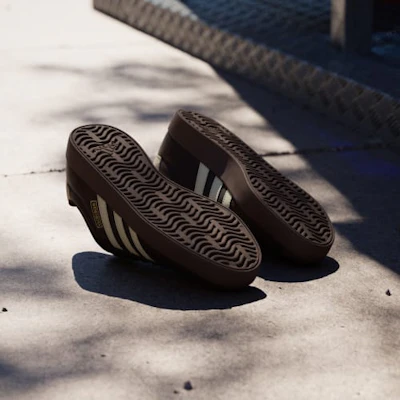 (W) adidas VL Court 3.0 深棕/暖香草/金屬金配色鞋款 KI4574 Shop (W) adidas VL Court 3.0 深棕/暖香草/金屬金配色鞋款 KI4574