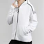 Lookbook (W) Jaket Windbreaker adidas dengan Cetakan Logo Huruf. EK4324