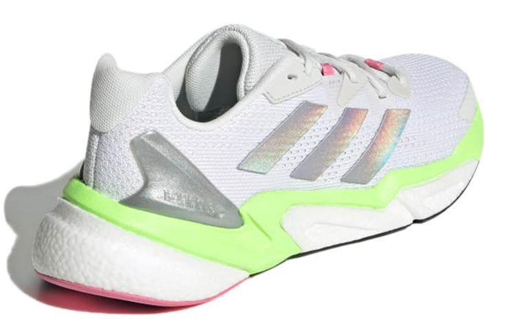 Shop adidas X9000l3 舒適緩震透氣跑步鞋 女款 銀灰色