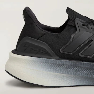 阿迪达斯 Y-3 Ultraboost 跑鞋 黑色/灰黑/轨道灰 JR6647 3