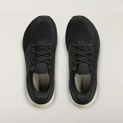 阿迪达斯 Y-3 Ultraboost 跑鞋 黑色/灰黑/轨道灰 JR6647 Lookbook 阿迪达斯 Y-3 Ultraboost 跑鞋 黑色/灰黑/轨道灰 JR6647