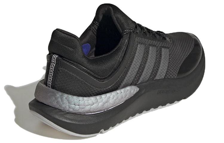 Shop （女性用）adidas ZNSARA '黑銀金屬' GZ4923