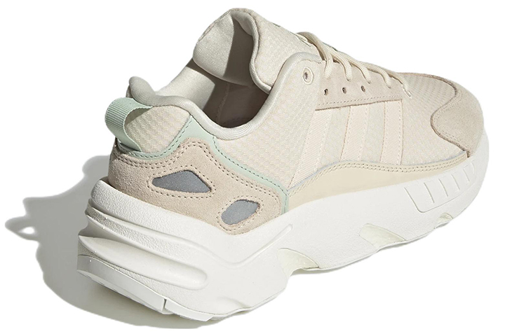 Shop （女性）adidas ZX 22 Boost 'Ecru Tint' GX4613
