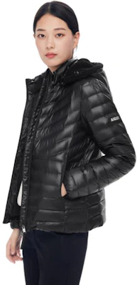 (W) AIGLE Jaket Hitam Tahan Air dengan Hood Lepas Pasang untuk Aktivitas Outdoor. AQ221 Lookbook (W) AIGLE Jaket Hitam Tahan Air dengan Hood Lepas Pasang untuk Aktivitas Outdoor. AQ221