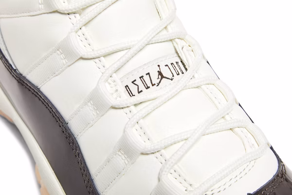 (Women) Air Jordan 11 'Neapolitan' AR0715-101 1