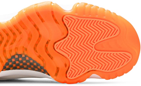 (W) エアジョーダン11 レトロ ロー "ブライトシトラス" AH7860-139 Purchase (W) エアジョーダン11 レトロ ロー "ブライトシトラス" AH7860-139