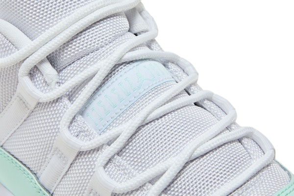 (Women) Air Jordan 11 Retro Low 'Igloo' AH7860-103 2