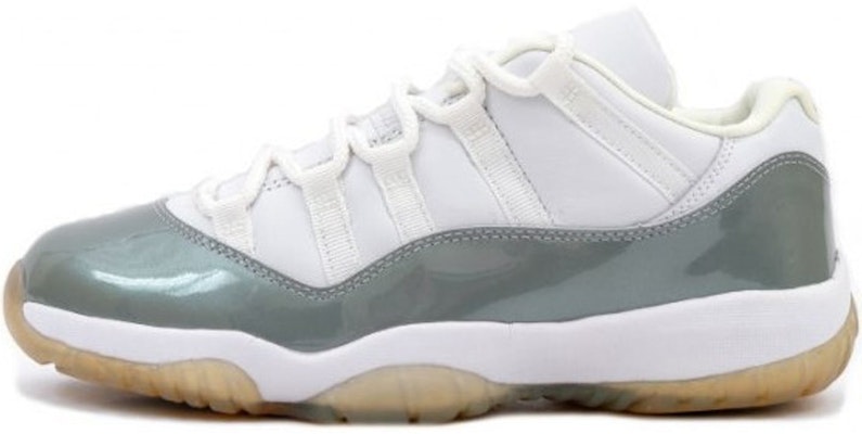 (W) Air Jordan 11 Retro Low 'Metallic' 2001 Sepatu Sneakers 833001-102 Buy (W) Air Jordan 11 Retro Low 'Metallic' 2001 Sepatu Sneakers 833001-102