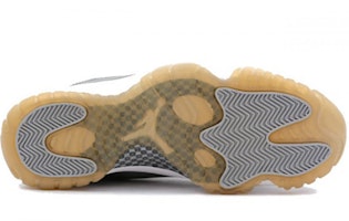 (女款)Air Jordan 11 Retro Low 'Metallic' 2001 833001-102 Shop (女款)Air Jordan 11 Retro Low 'Metallic' 2001 833001-102