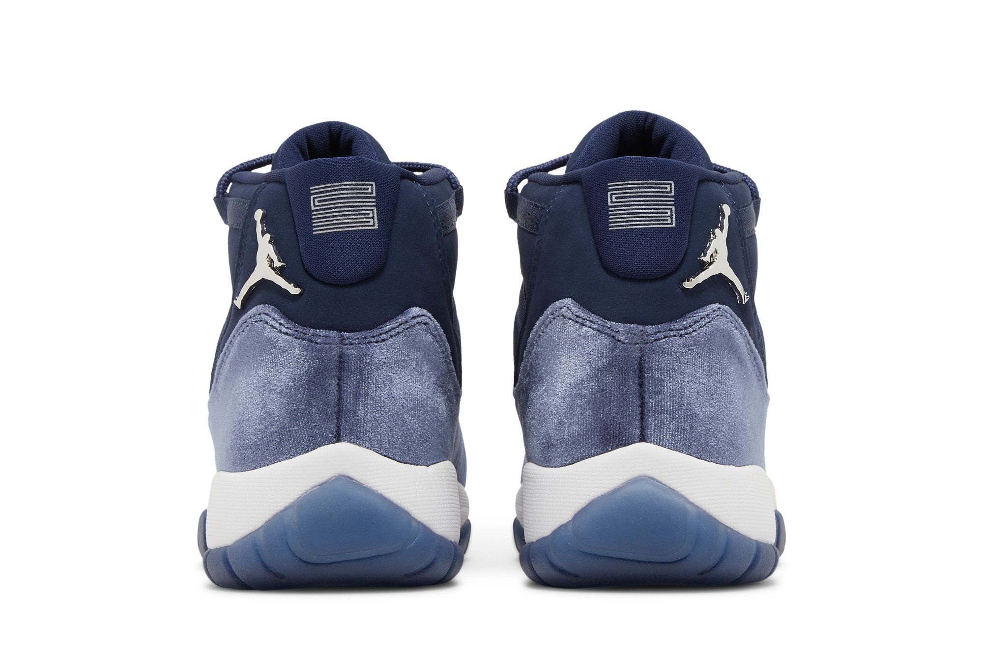 Sizing (W) Air Jordan 11 Beludru 'Midnight Navy' AR0715-441