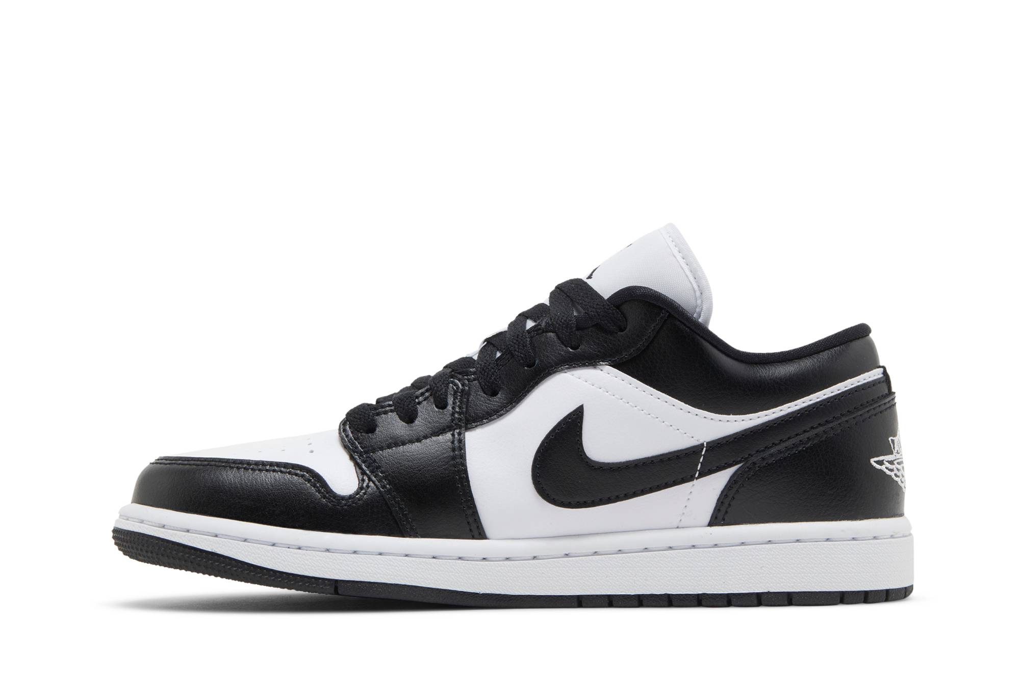 Shop (W) Air Jordan 1 Low 'Panda' Blanco y Negro DC0774-101