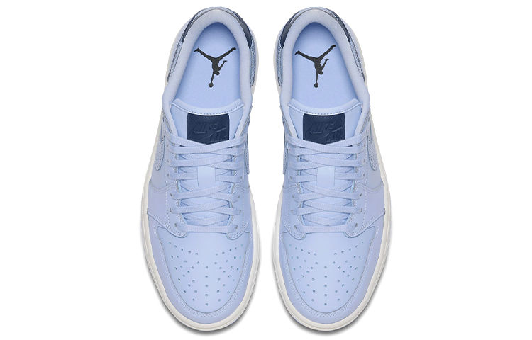 Shop (W) Air Jordan 1 Low 'Royal Tint' Biru Muda AQ0828-400