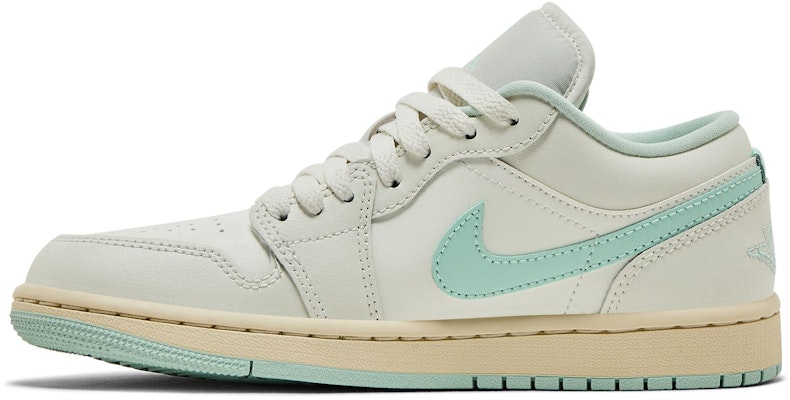 (W) Air Jordan 1 Low 'Sail Igloo' Pria/Wanita Sneakers Retro Populer DC0774-134 Lookbook (W) Air Jordan 1 Low 'Sail Igloo' Pria/Wanita Sneakers Retro Populer DC0774-134