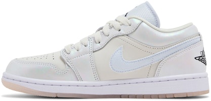 (W) エアジョーダン1 ロー「イヤー・オブ・ザ・スネーク」 HF4080-001 Lookbook (W) エアジョーダン1 ロー「イヤー・オブ・ザ・スネーク」 HF4080-001