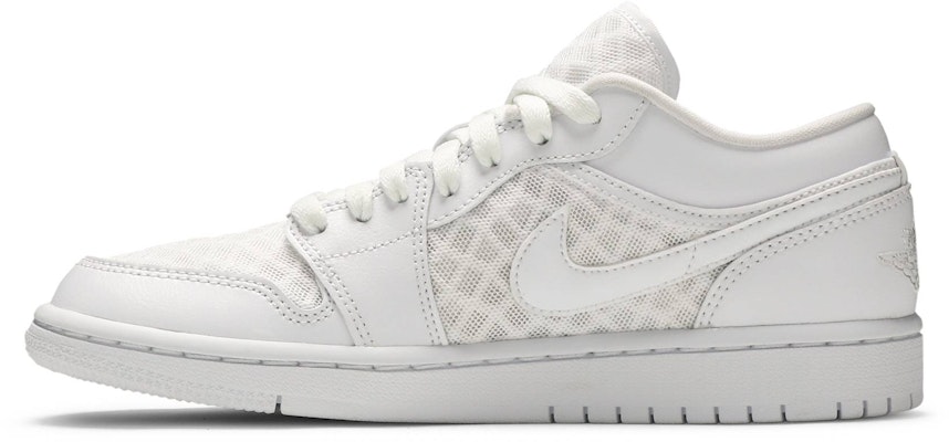 (W) 에어 조던 1 로우 브리드 '트리플 화이트' DC9508-100 Lookbook (W) 에어 조던 1 로우 브리드 '트리플 화이트' DC9508-100