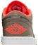 Sizing (W) Air Jordan 1 Low SE 'Hitam Zaitun Merah Terang' DQ6076-002