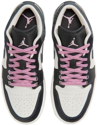 (W) Air Jordan 1 Low SE ''Iced Carmine'' Pria/Wanita Sneakers II0595-001 Lookbook (W) Air Jordan 1 Low SE ''Iced Carmine'' Pria/Wanita Sneakers II0595-001