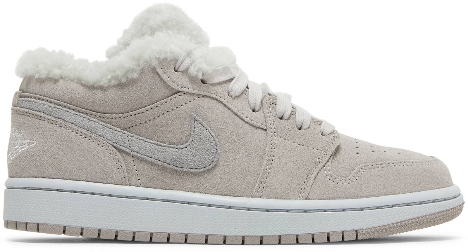 air-jordan-1-low-se-sherpa-fleece-wmns