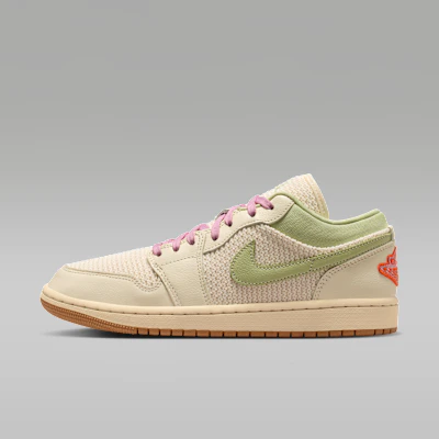 women-air-jordan-1-low-se-sail-olive-aura-pearl-white-ice-carmine-ii-0569-100